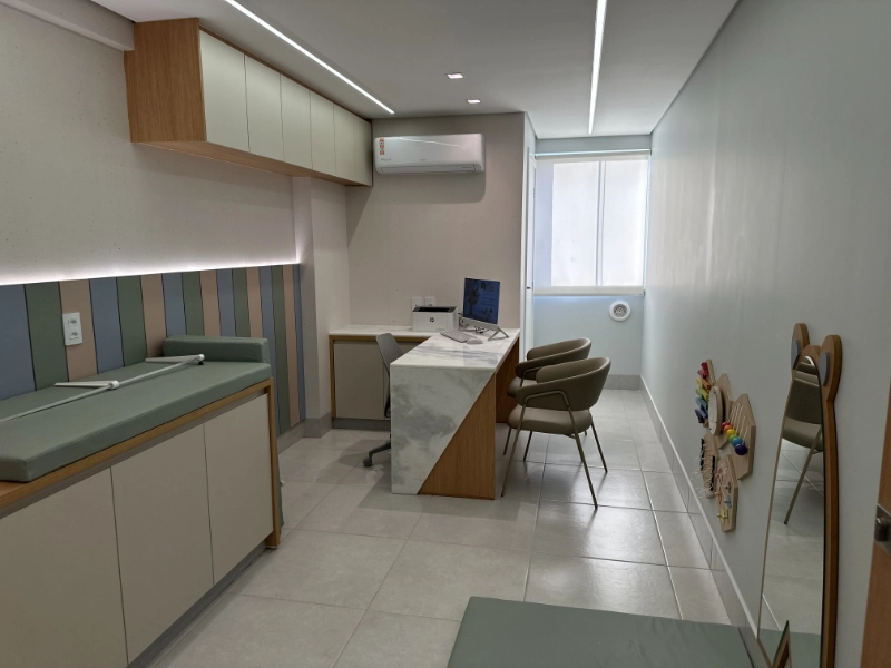 Área infantil do consultório no Setor Aeroporto