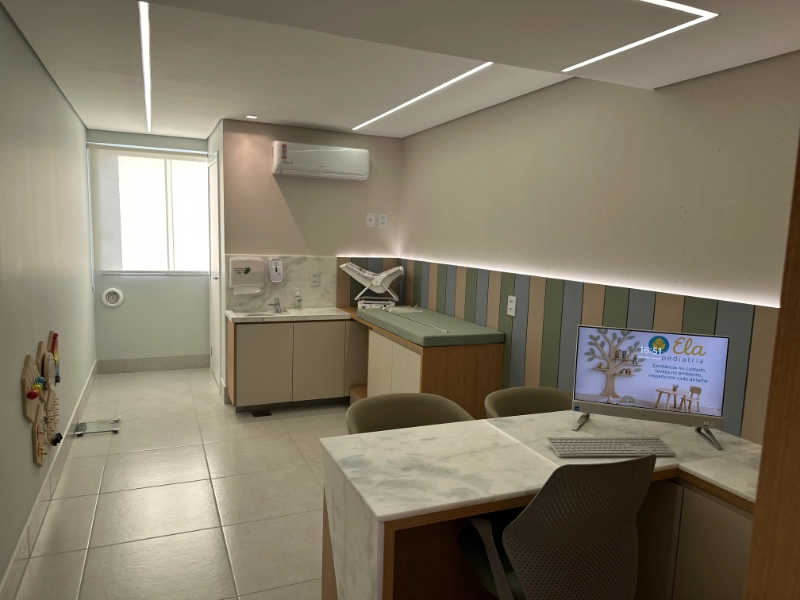 Equipamentos médicos para pediatria no St. Aeroporto